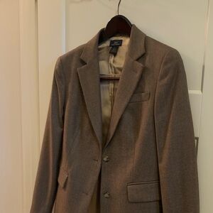 Brooks Brothers Women's Brown Blazer This is a complete suit pants and jacket.